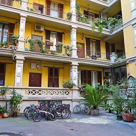 Typical Attic Isola/garibaldi Apartment *